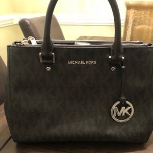 Michael Kors logo bag black & gray